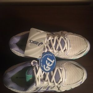 Asics Gel Nimbus 16, brand new with tags